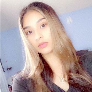 Meet your Posher, Kenia